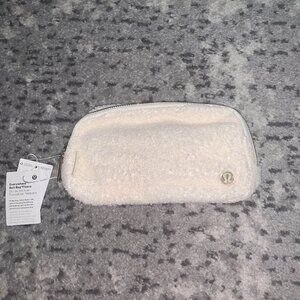 Lululemon Everywhere Bag Fleece 1L
